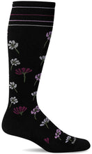 Load image into Gallery viewer, Sockwell Women&#39;s Compression Socks - Field Flower
